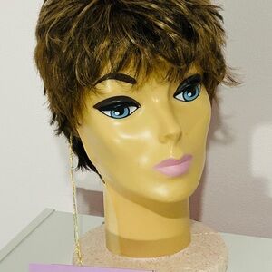 Paula Young Wig With New Tags And Box. Style Vikki. Color T8-12-14